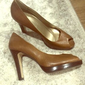 Nine West cognac/brown Peep toe heels!